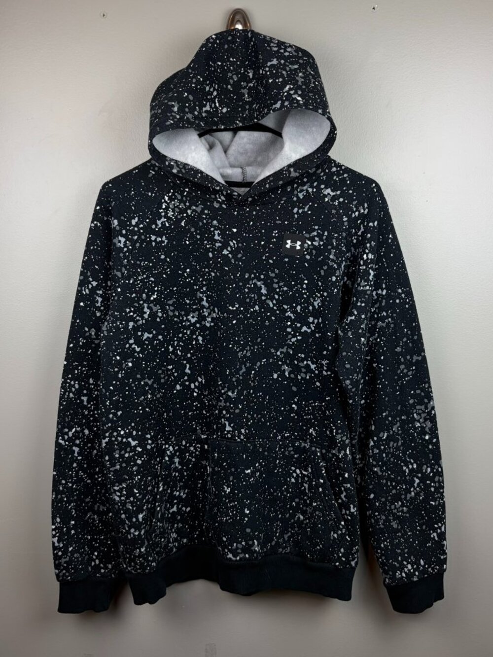 Under Armour Black Rival Fleece Pullover Hoodie White & Gray Splatter Size YXL
